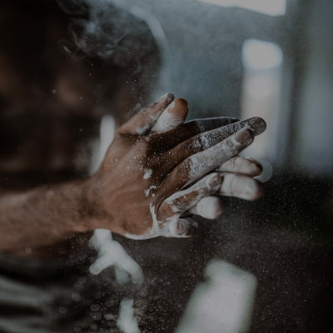 Liquid Chalk vs Regular Chalk Which One Should You Use? Warm Body