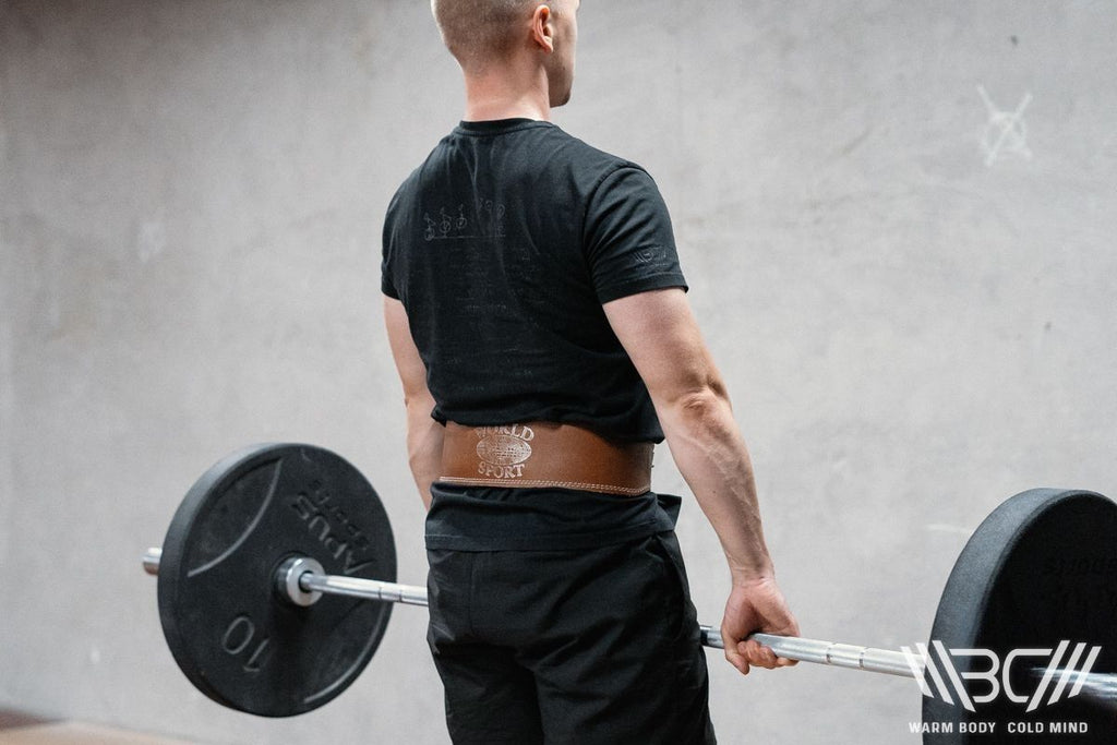 Doing deadlifts with quality lever belt