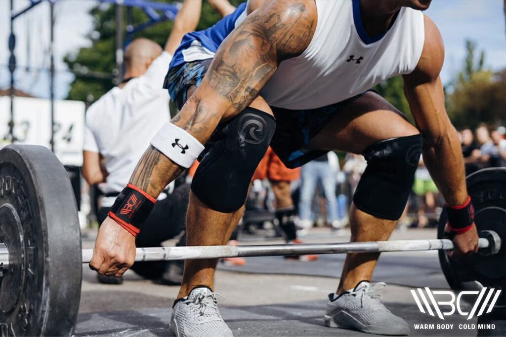 Man use Knee Wraps While Competition