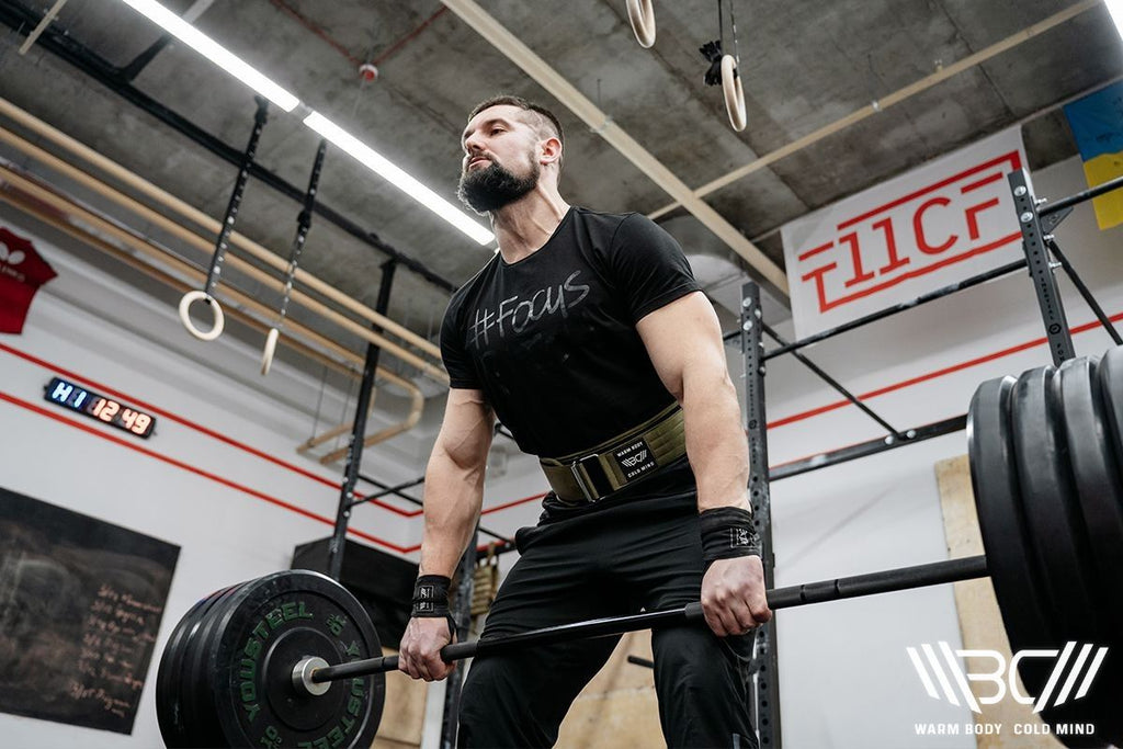 Weight lifting with nylon belt WBCM in use